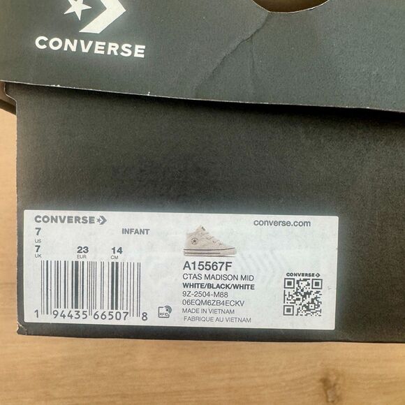 Converse Chuck Taylor All Star Madison Sneakers - Little Kids 7 - NEW in BOX - Picture 6 of 8